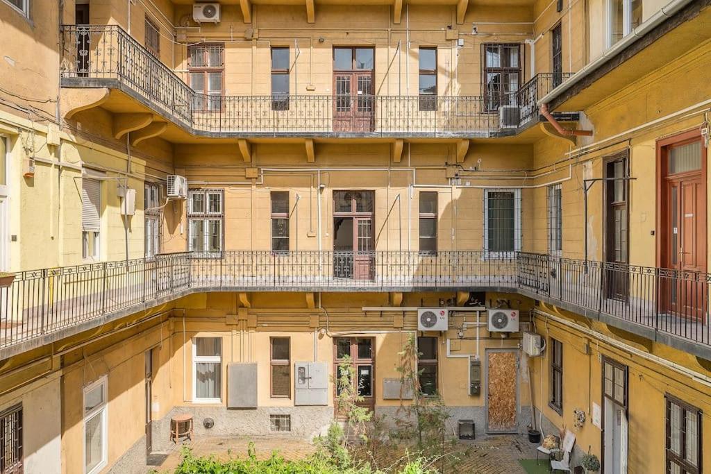 Elizabeth Boulevard Unity Budapest Esterno foto